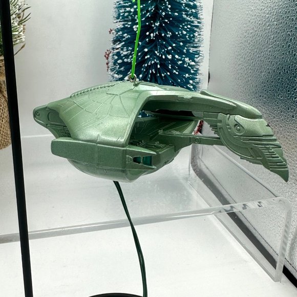 Hallmark Keepsake Ornament Star Trek Romulan Warbird Light Magic Christmas - Picture 5 of 11